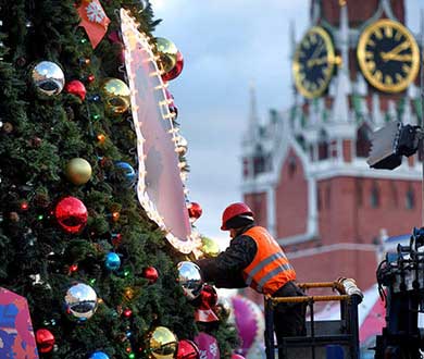 Монтаж больших ёлок в Пензе